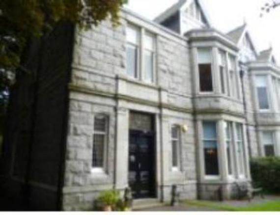 6&nbsp;Bedroom&nbsp;Semi-Detac...