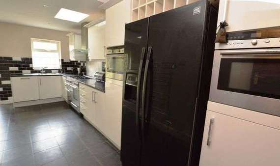 3 Bedroom Semi-Detac...