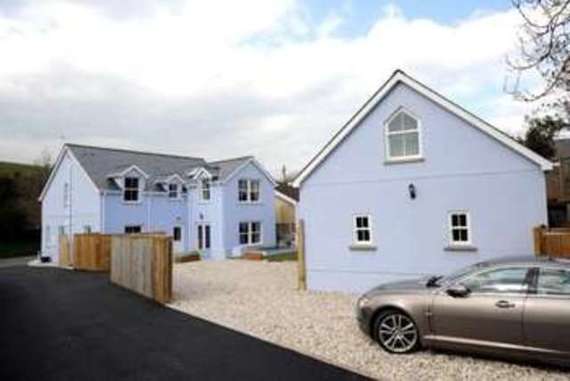 4&nbsp;Bedroom&nbsp;Detached