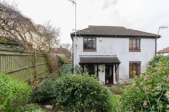 1 Bedroom Detached