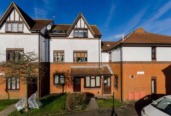 1 Bedroom Maisonette
