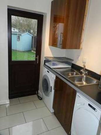 5 Bedroom End of Ter...