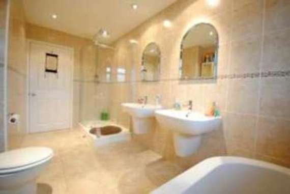 3 Bedroom End of Ter...
