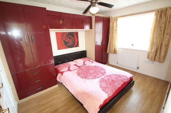 3 Bedroom Semi-Detac...