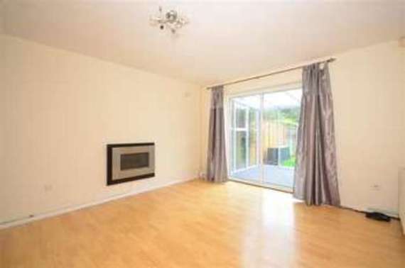 2 Bedroom End of Ter...