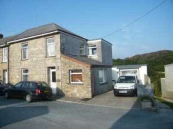 4 Bedroom End of Ter...