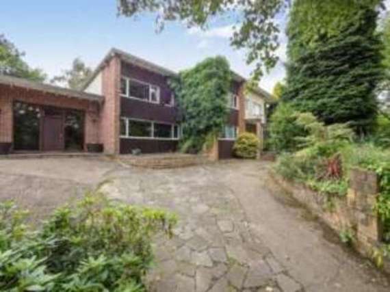 6 Bedroom Detached