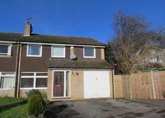4 Bedroom End of Ter...