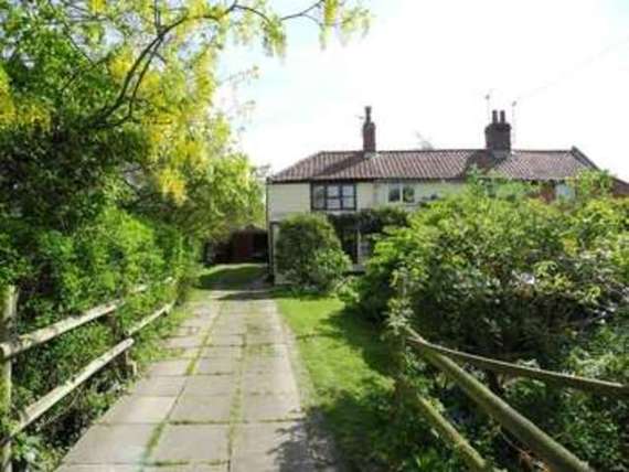2 Bedroom End of Ter...
