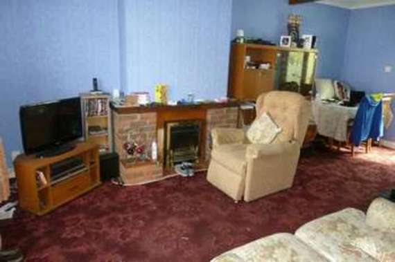 3 Bedroom End of Ter...