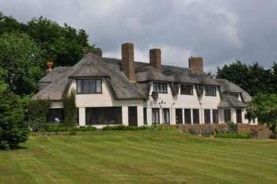 6&nbsp;Bedroom&nbsp;Detached