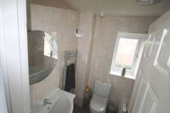 3 Bedroom Semi-Detac...
