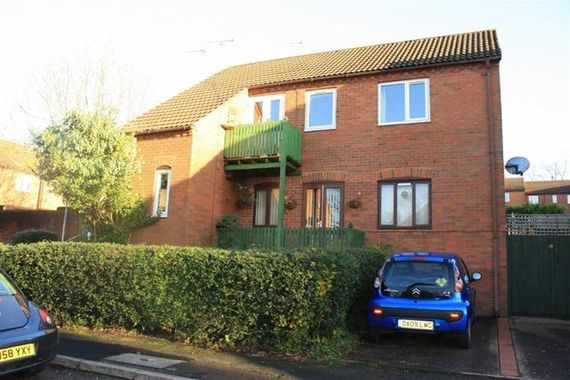 1 Bedroom Maisonette