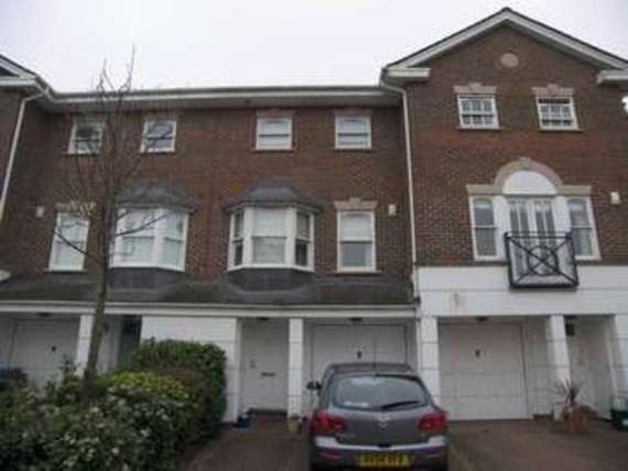 4 Bedroom Town House