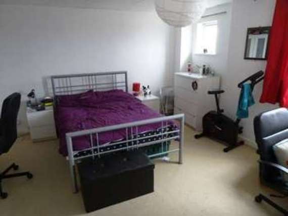 2 Bedroom Flat