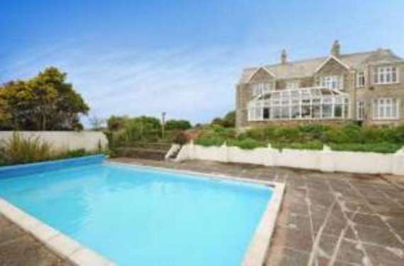 9 Bedroom Detached