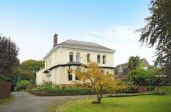 7 Bedroom Detached