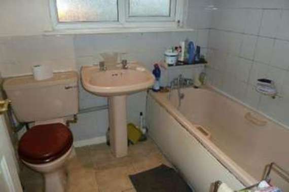 3 Bedroom End of Ter...