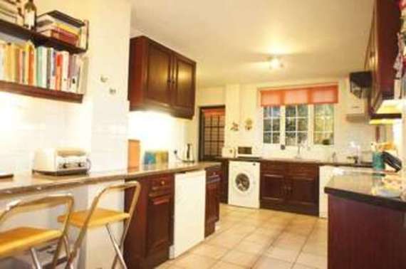 4 Bedroom Semi-Detac...
