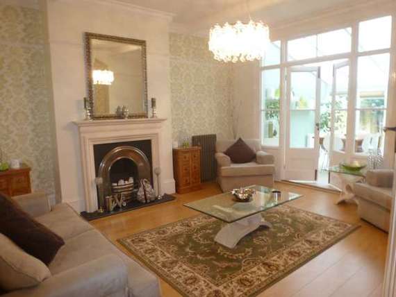 5&nbsp;Bedroom&nbsp;Detached