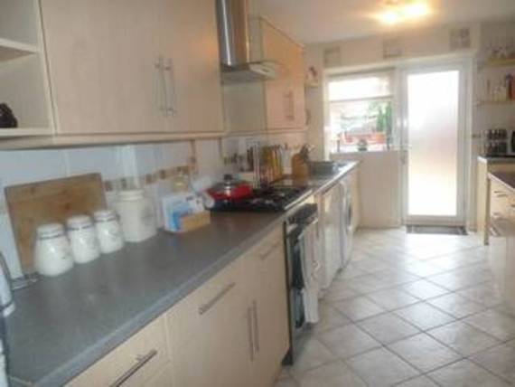 3 Bedroom End of Ter...