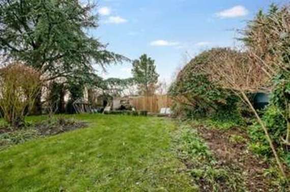 5&nbsp;Bedroom&nbsp;Detached