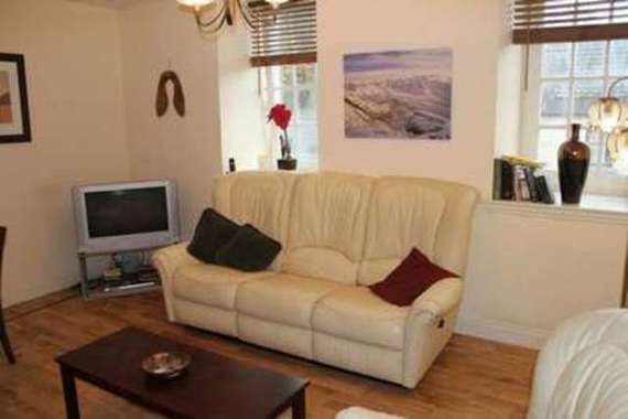 2 Bedroom Flat