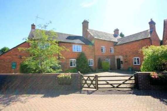 6 Bedroom Detached