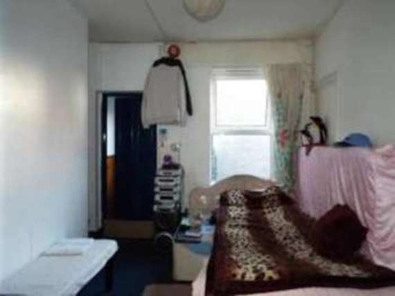 1 Bedroom Flat