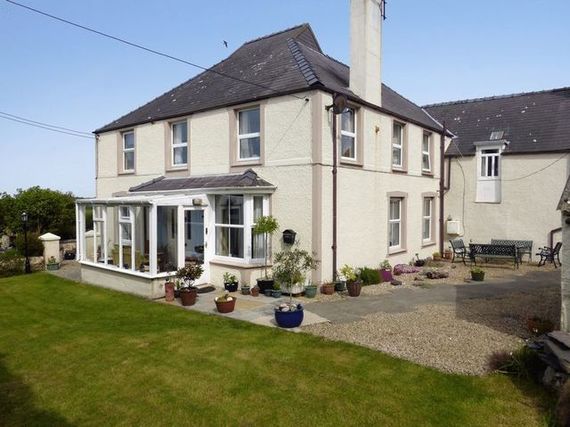 4&nbsp;Bedroom&nbsp;Semi-Detac...