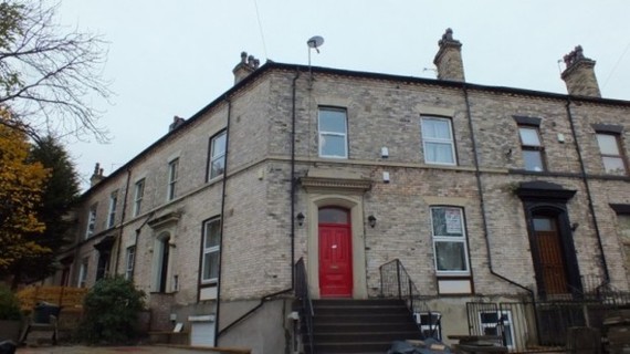 9 Bedroom Terraced