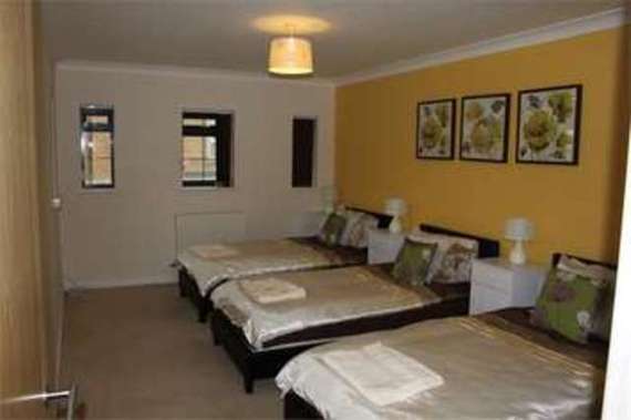 4 Bedroom Town House