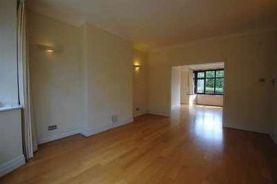 5 Bedroom Semi-Detac...