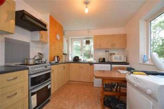 4&nbsp;Bedroom&nbsp;Apartment