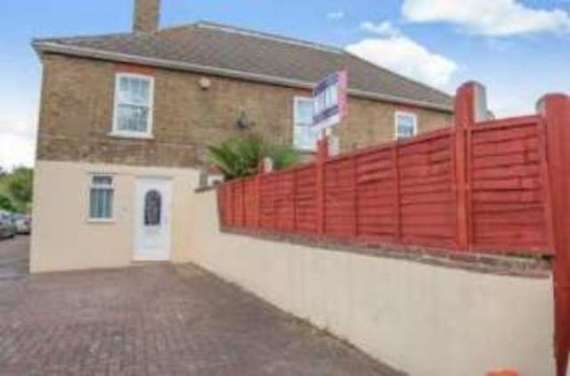 4&nbsp;Bedroom&nbsp;End of Ter...