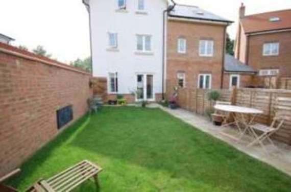 4 Bedroom Semi-Detac...