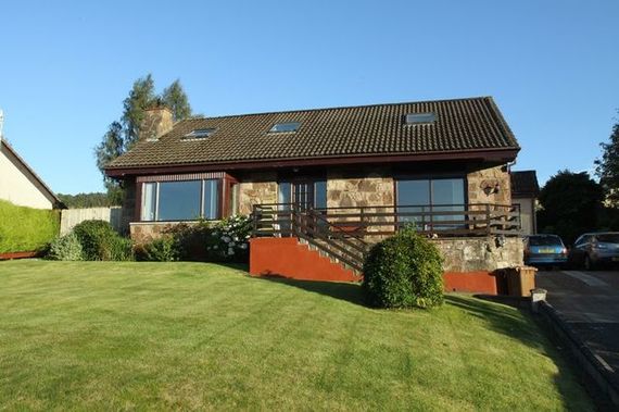 5 Bedroom Property