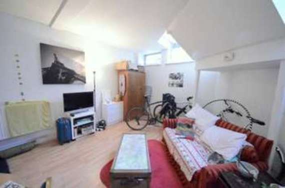 2 Bedroom Apartment