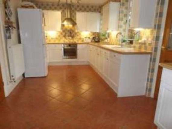 4 Bedroom Semi-Detac...
