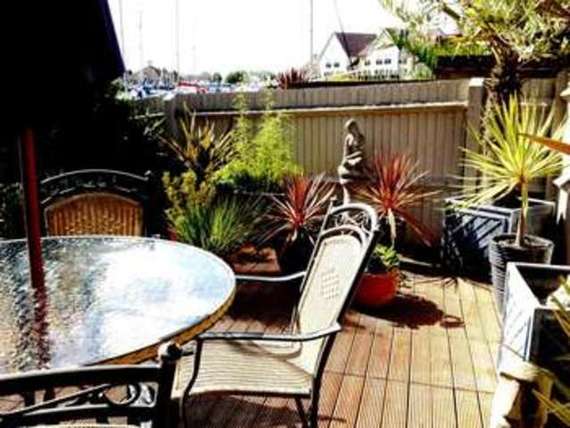 3 Bedroom End of Ter...