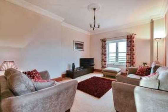 6&nbsp;Bedroom&nbsp;Detached