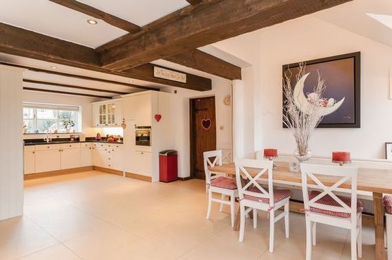 6 Bedroom Detached