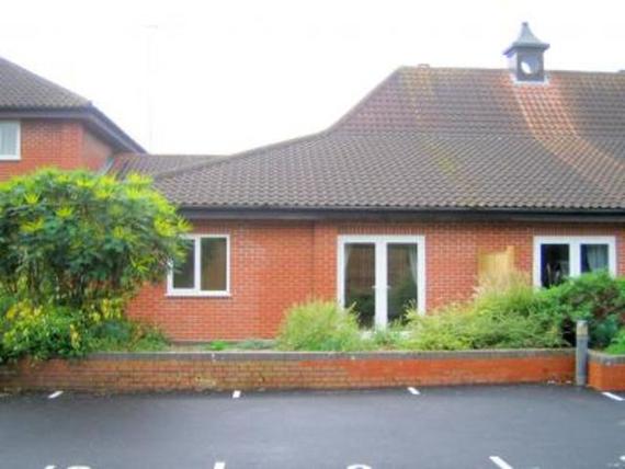 1 Bedroom Maisonette