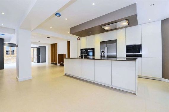 5&nbsp;Bedroom&nbsp;Detached