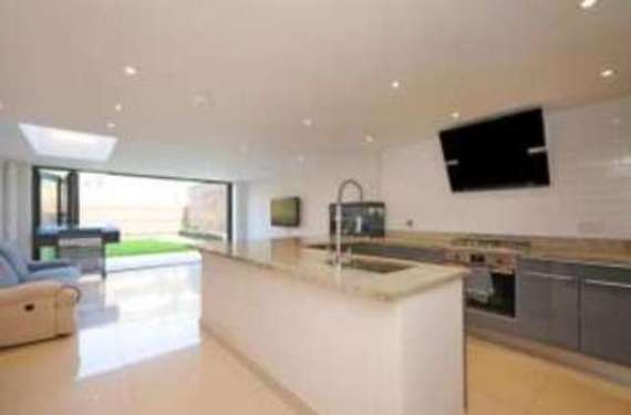 5 Bedroom Detached