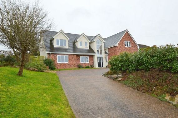 5&nbsp;Bedroom&nbsp;Detached