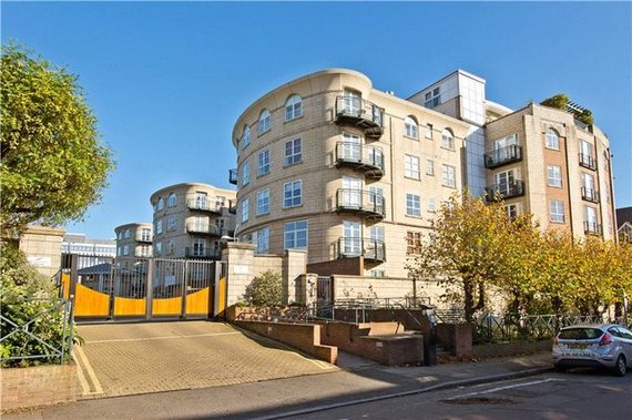 2 Bedroom Flat