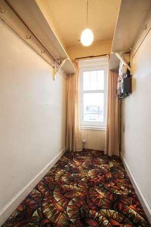 2 Bedroom Flat
