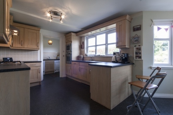 6&nbsp;Bedroom&nbsp;Detached