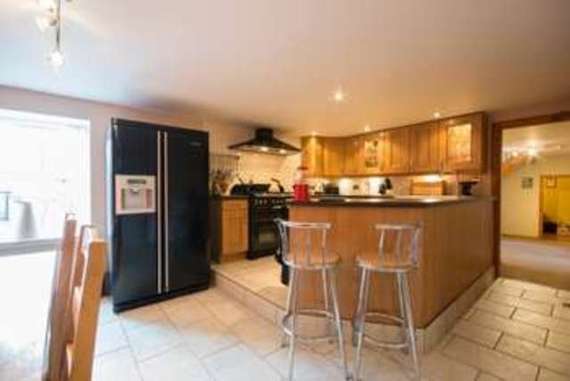 6 Bedroom Property